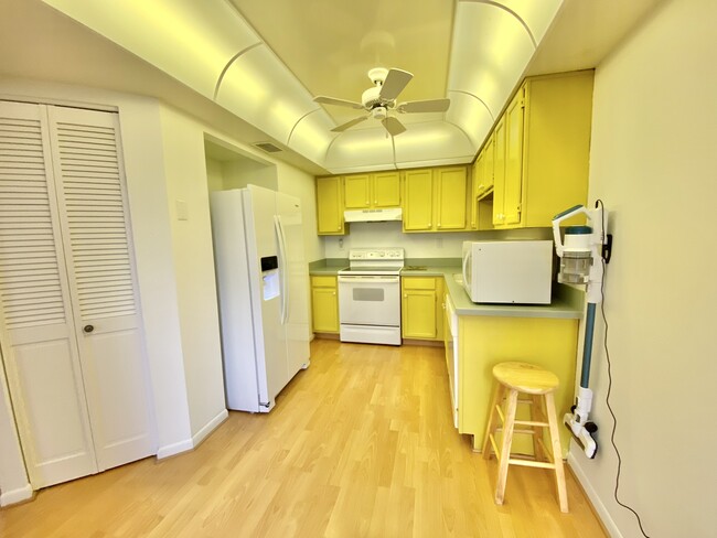 Building Photo - 1516 Mainsail Dr