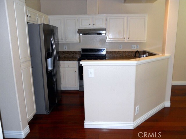 Building Photo - 1121 S Positano Ave