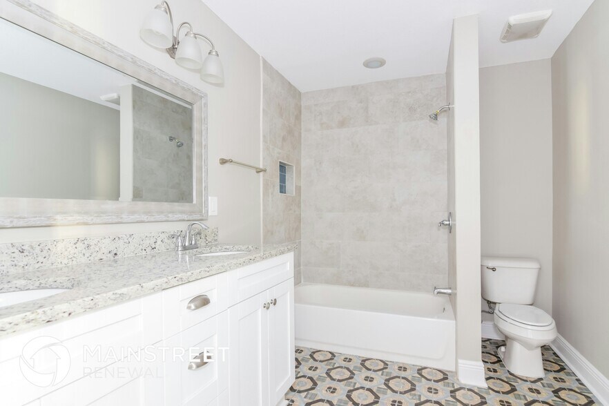 Building Photo - 2509 W Grace St