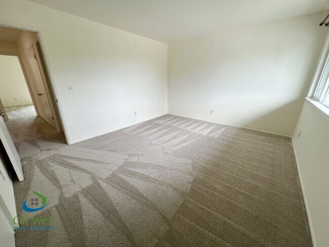 Building Photo - $4095-2 Bd/2.5 Ba Town home in Sunnyvale/Sunset Oaks Community