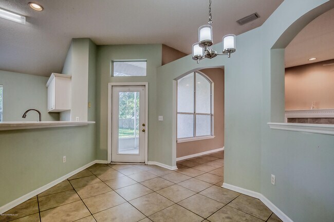 Building Photo - 442 Big Tree Rd