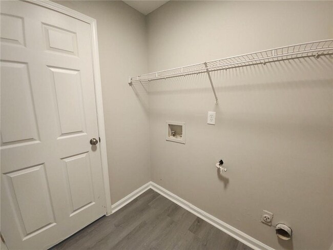 Building Photo - 3225 Landgraf Close