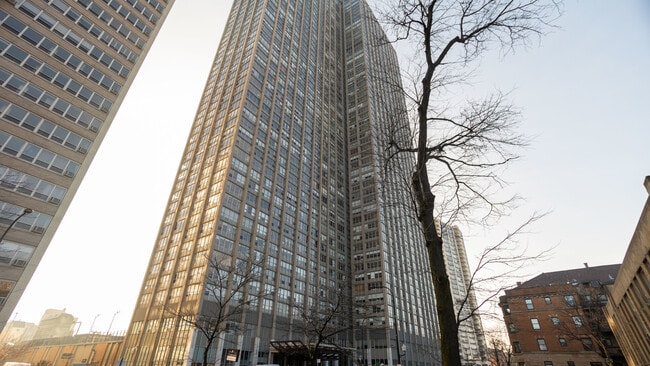 Building Photo - 655 W Irving Park Rd