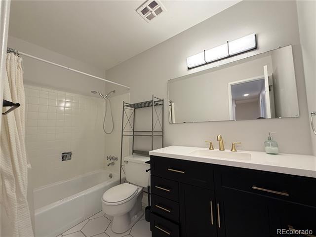 Building Photo - 529 S Xenon Ct