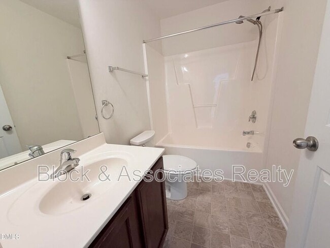 Building Photo - 536 Gooseberry Dr