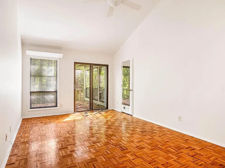 Building Photo - 94 Meadow Run Rd