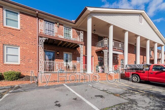 Primary Photo - 116 Briarcliff Dr