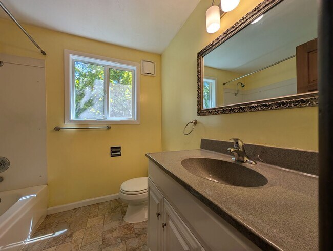 Building Photo - 3 Bedroom, 2.5 Bathroom 2-Story Duplex Wit...