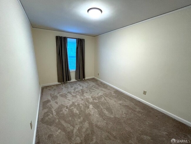 Building Photo - 106 Caselli Ave