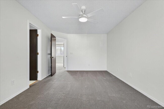 Building Photo - 306 Mulberry Cir