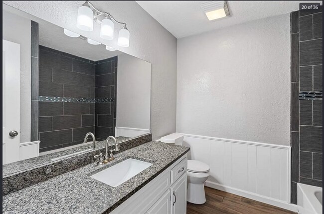 Building Photo - 4646 SE Caber Cir