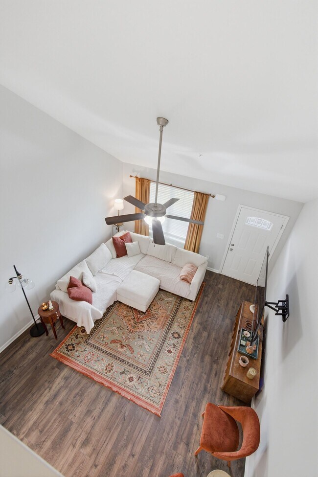 Building Photo - 220 Ruth Wy