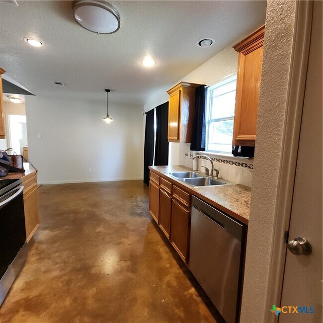 Building Photo - 3509 Lauren St