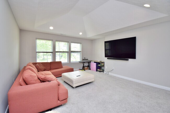 Building Photo - 7164 Glenvalley Dr
