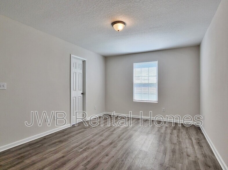Building Photo - 1118 Weare St