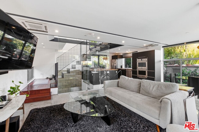 Building Photo - 6127 Glen Tower St