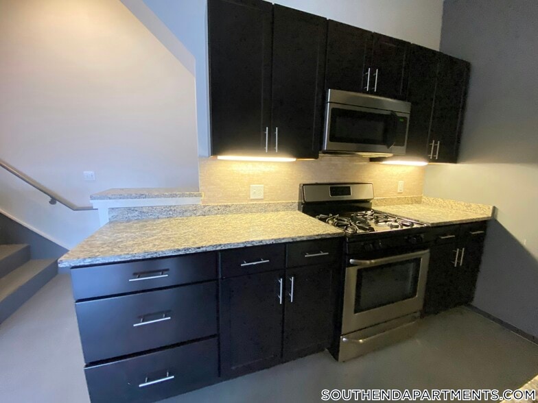 Building Photo - 160 E Berkeley St