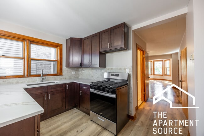 Primary Photo - 2040 W Cullerton St