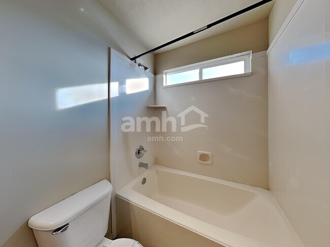 Building Photo - 96 N 1660 W