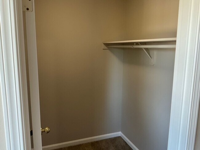 Building Photo - COOPER MOUNTAIN AMAZING VIEW