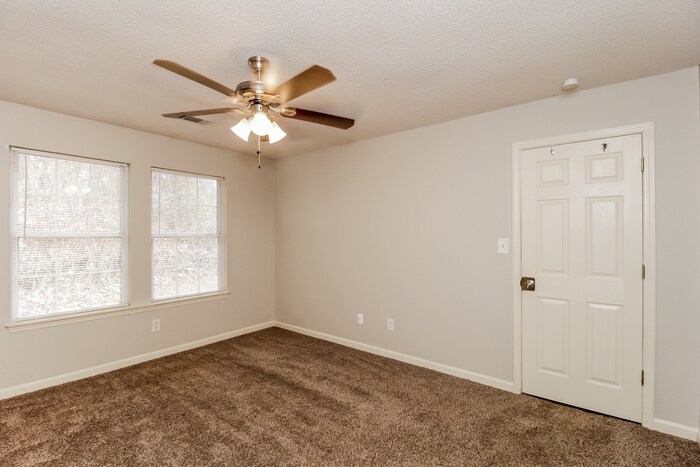Building Photo - 5417 Brickleberry Way
