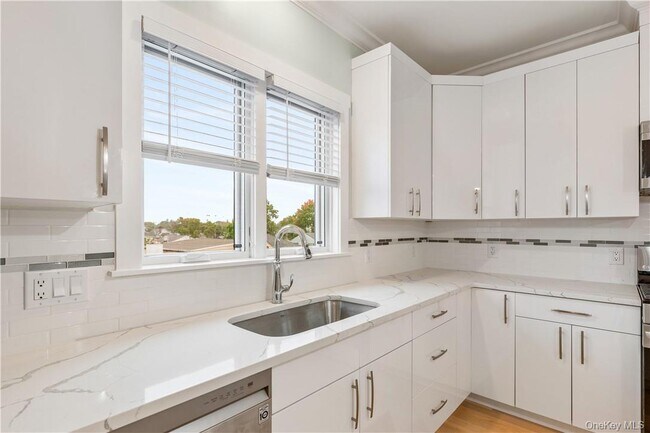 Building Photo - 179 Adelphi Ave