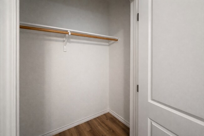 Building Photo - AVAILABLE NOW; APPLY AT OUR WEBSITE TODAY!!