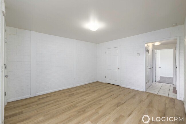 Building Photo - 2769 S 200 E