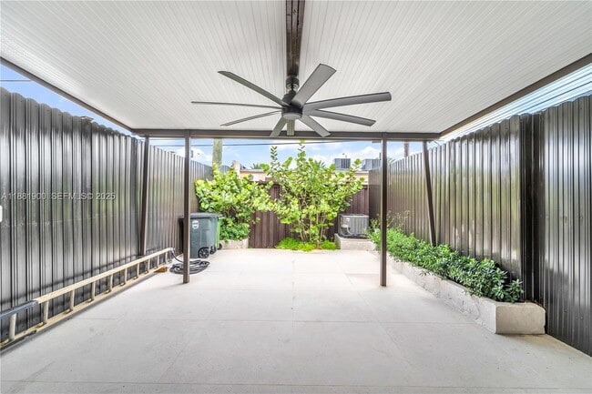 Building Photo - 2211 NE 122nd St