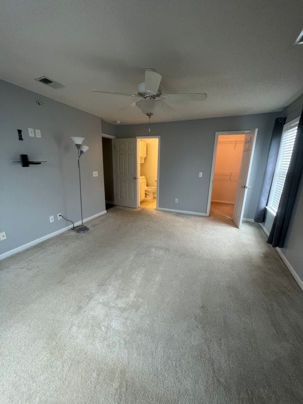 Building Photo - 4701 Pennoak Ln