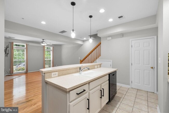Building Photo - 7240 Elkridge Crossing Way