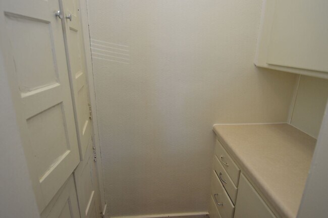 Building Photo - Darin Johnson Triplex