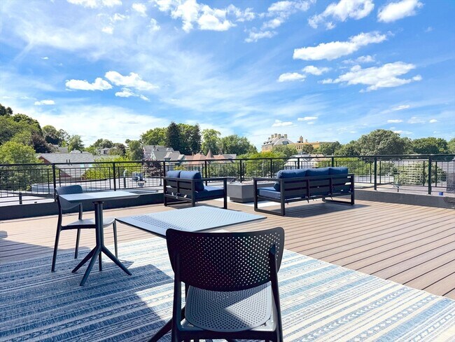 Building Photo - 500 Talbot Ave