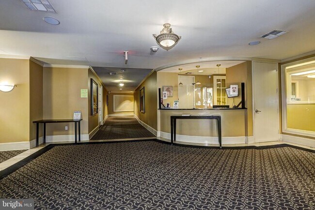 Building Photo - 1111 25th St NW