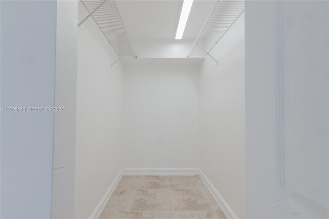 Building Photo - 16565 NE 26th Ave