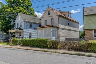 Building Photo - 222 Strayer St