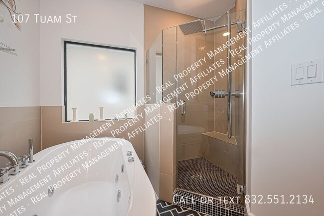 Building Photo - 107 Tuam St