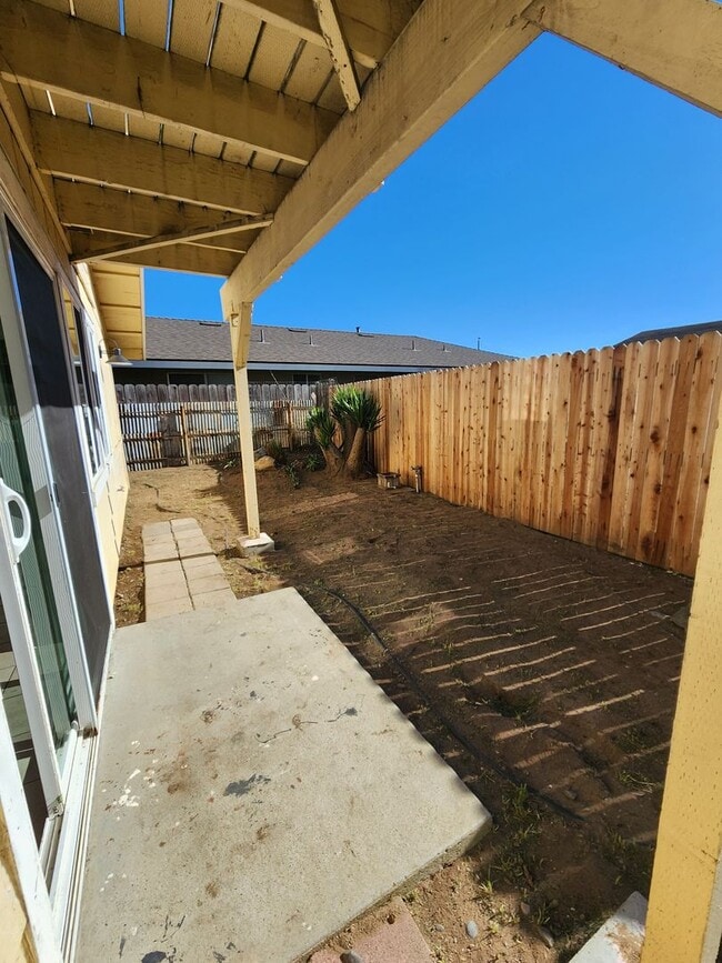 Building Photo - Bright Two-Story 3BR Home Near the Beach with Private Yard