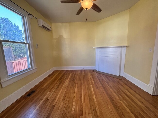 Building Photo - 14 W Carrollton Ave