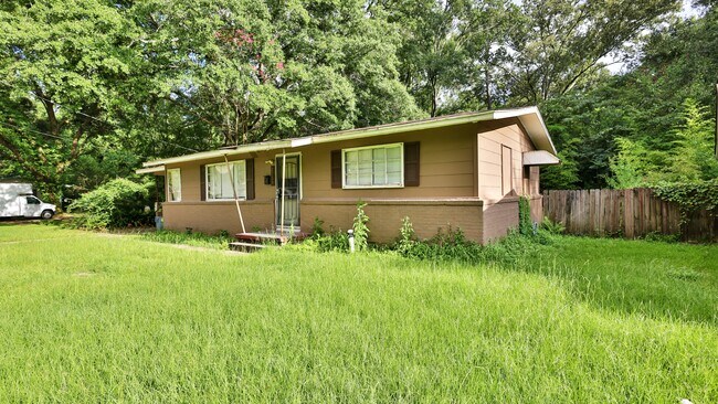 Building Photo - 2763 Emerald Dr