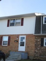 Building Photo - Carriage Hill Townhomes