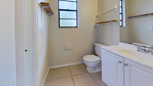 Building Photo - 480 Bentwood Ln