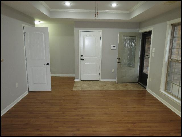 Building Photo - 3323 Moss Creek Dr