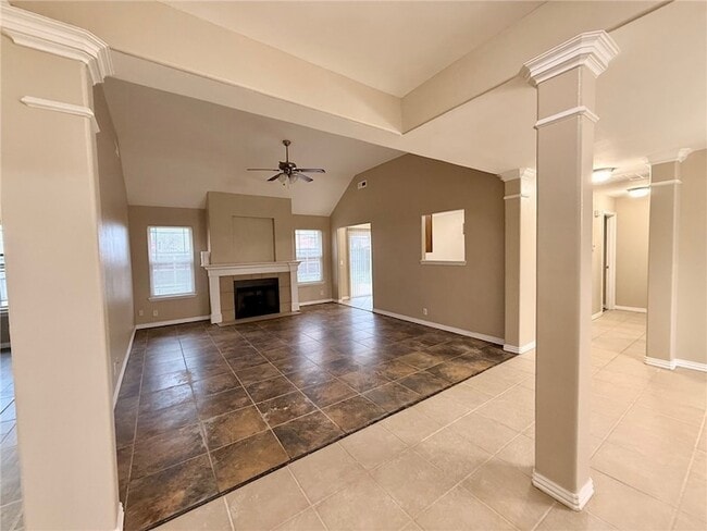 Building Photo - 3108 S G St