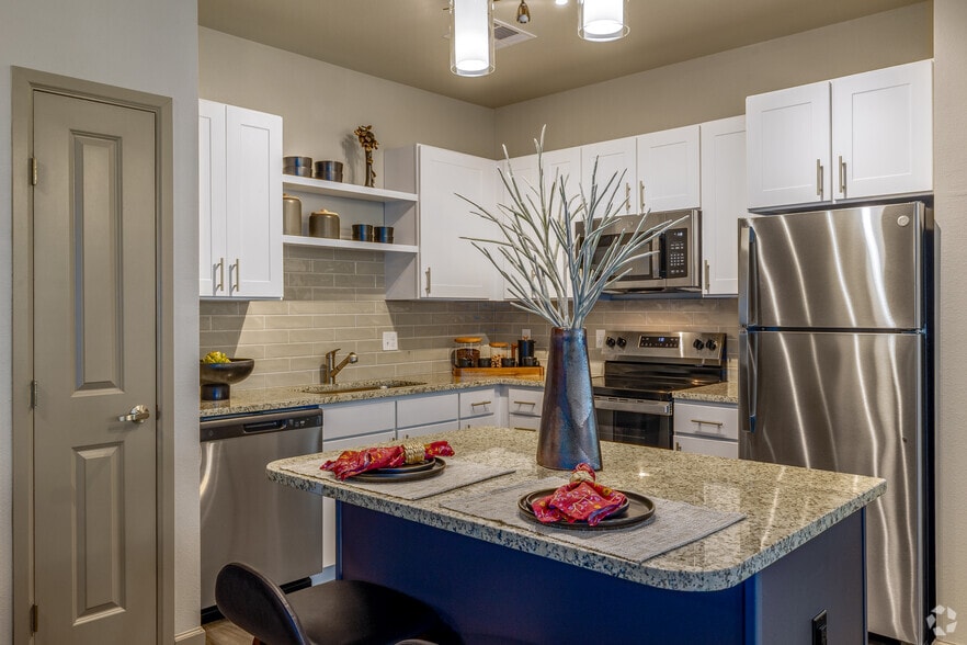 2BR, 1BA - 1,105SF - Kitchen - Milestone at Mission Ridge