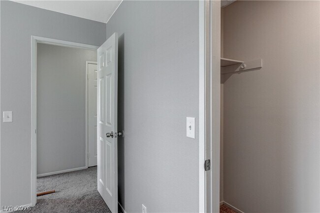 Building Photo - 5270 Carriellen Ln