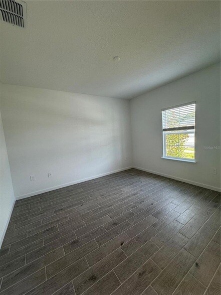 Building Photo - 6582 SW 89th Loop