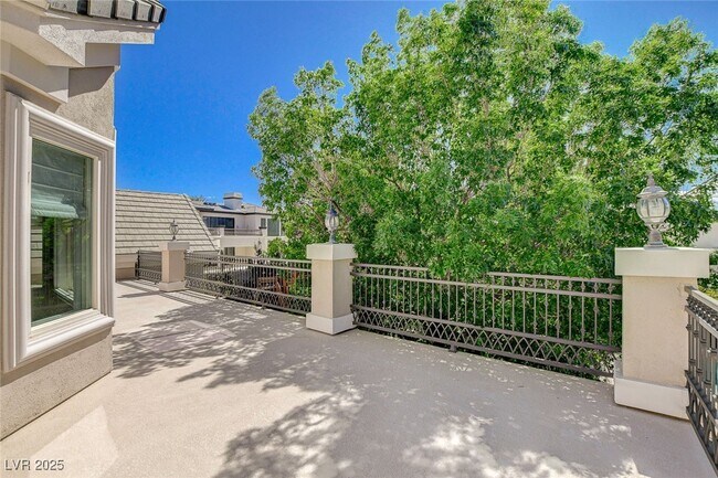 Building Photo - 1266 Imperia Dr