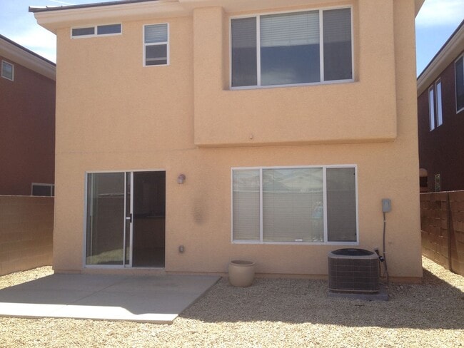 Building Photo - 3 bed/2.5 bath in Mountains Edge 89178