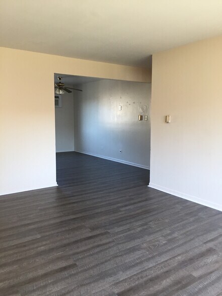 Building Photo - 456 George St